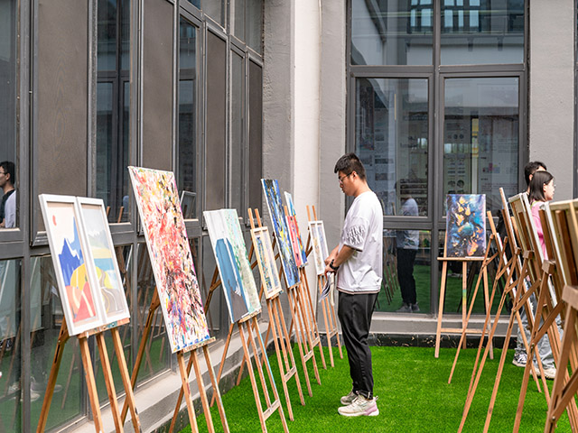 【拾遗记】挥展风采 泼墨育英——艺术传媒学院作品展