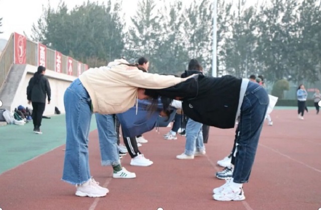 【完满班级】“快乐体育，魅力生活”