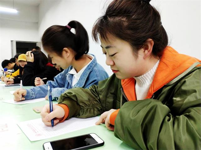 【完满班级】致信未来,展望梦想彼岸