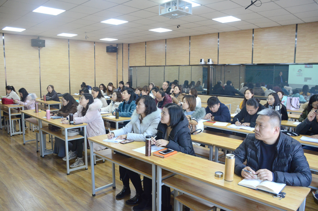 【教学示范课】互动式呈现、情景式理解——本学期第九次优秀青年教师示范课活动