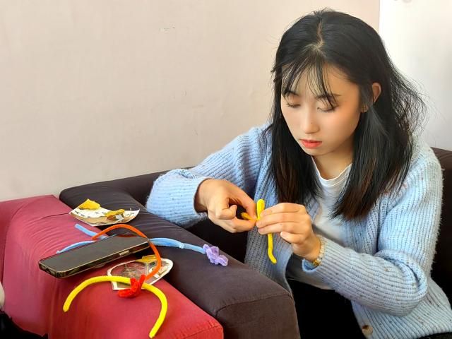 【志愿服务】一起扭一扭 非遗你“get”吗?——艺术传媒学院“拾遗记”非遗传承在行动-指尖上的非遗“荣华”