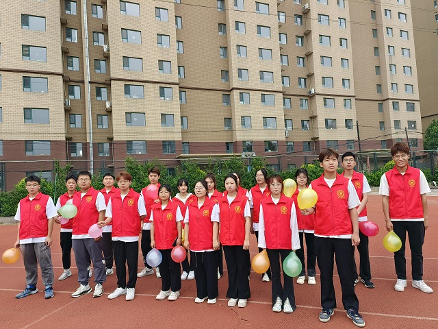 【志愿服务】天高地迥任鸟飞 斗志昂扬正青春——艺术传媒学院“七彩故事会”儿童成长关爱行动第166期
