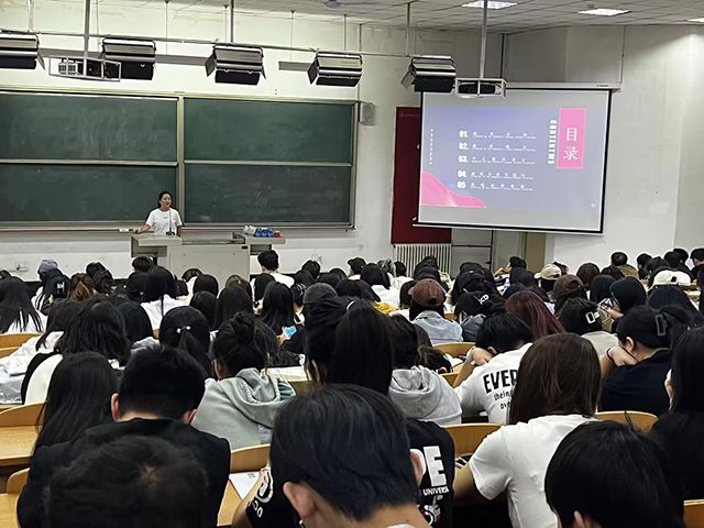 【基层活力提升】艺术传媒学院九月辅导员说完满活动集锦