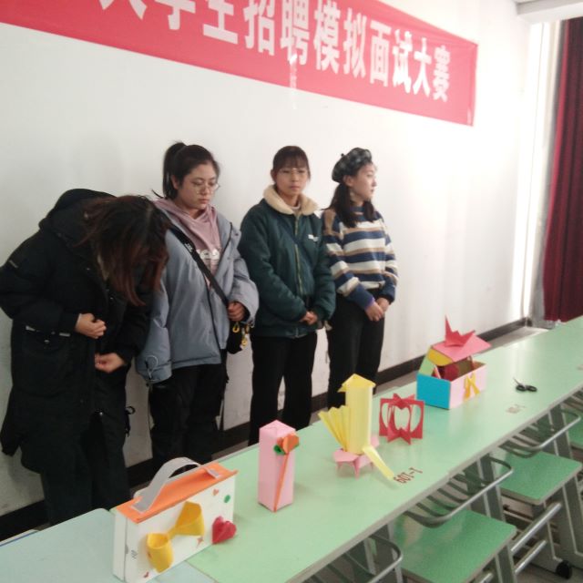 【完满班级】“青春激荡,梦想起航”DIY环保手工制作活动
