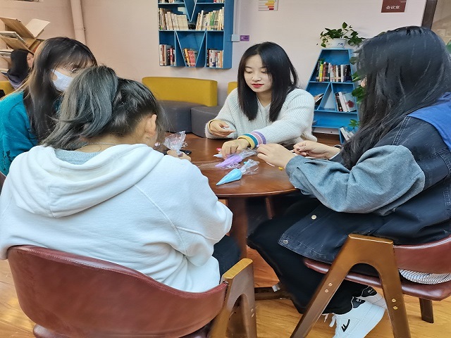 【志愿服务】慈心暖童心 善举助未来 ——艺术传媒学院“七彩故事会”儿童成长关爱行动156期