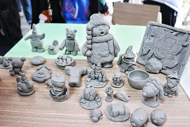 【1+1>2】艺家人携手远景学子与“泥”梦幻联动 “艺承非遗技艺 创远景新圈层