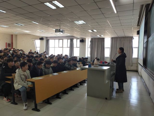 【辅导员说完满】合理安排大学生活 做健康新青年