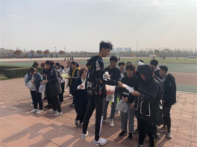 【完满班级】“青烟常在,噩梦常随”烟头清理大作战