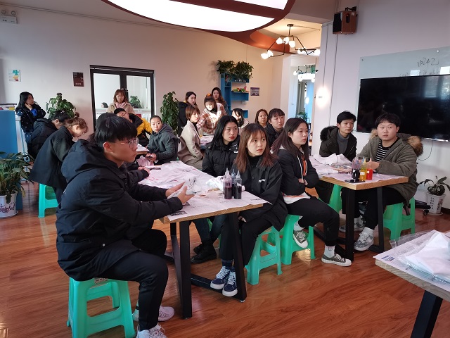 【双院融合】“染旧作新·艺染新潮”——艺术扎染体验活动(第3期)