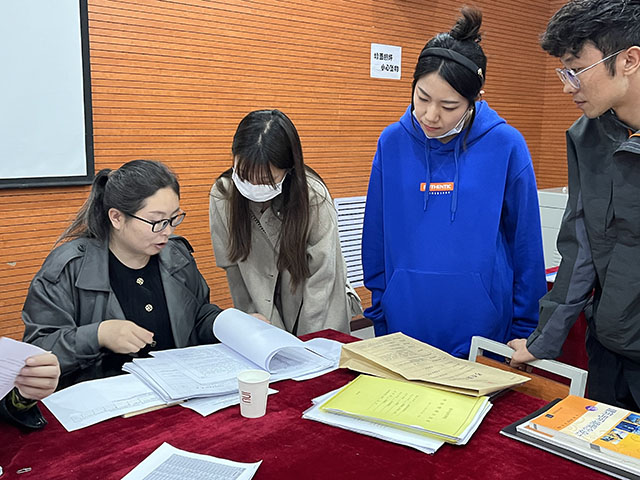 【交流指导】教学管理精细化 期中座谈助力发展——艺术传媒学院召开本学期期中教学督导座谈会