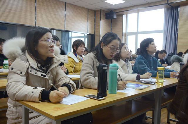 【教学示范课】互动式呈现、情景式理解——本学期第九次优秀青年教师示范课活动