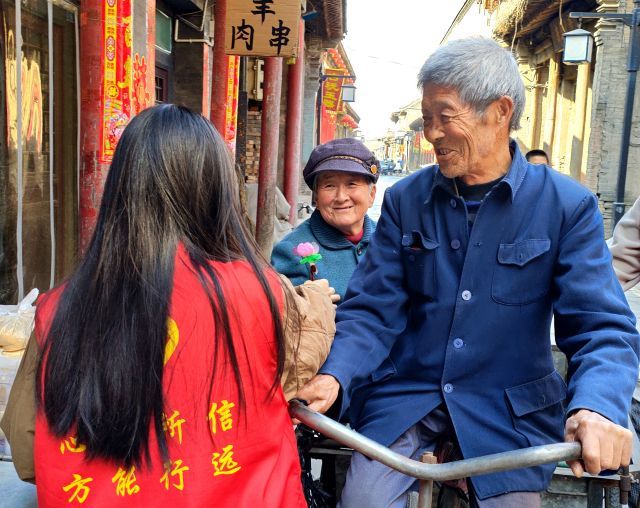 【志愿服务】流光莫道孝情晚 敬老之仪手留香——艺术传媒学院“拾遗记”非遗传承在行动 在光影中感受非遗魅力