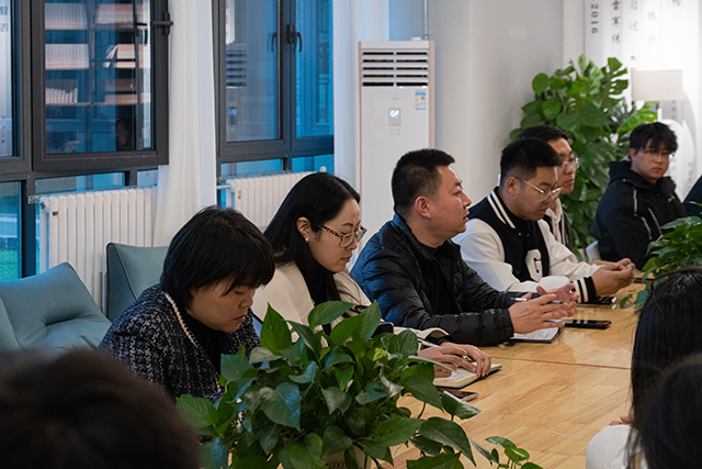 【期中座谈】倾听学生心声 助力学生成长——艺术传媒学院召开2023-2024学年第一学期期中座谈会