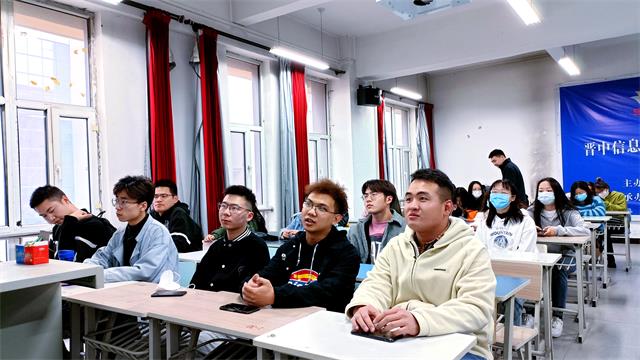 【完满班级】学百年党史 观红色电影