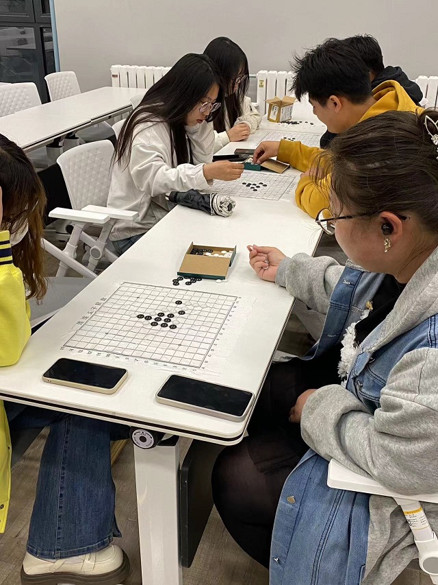 【完满团支部】小棋盘 大世界——艺术传媒学院数媒2203班完满团支部活动